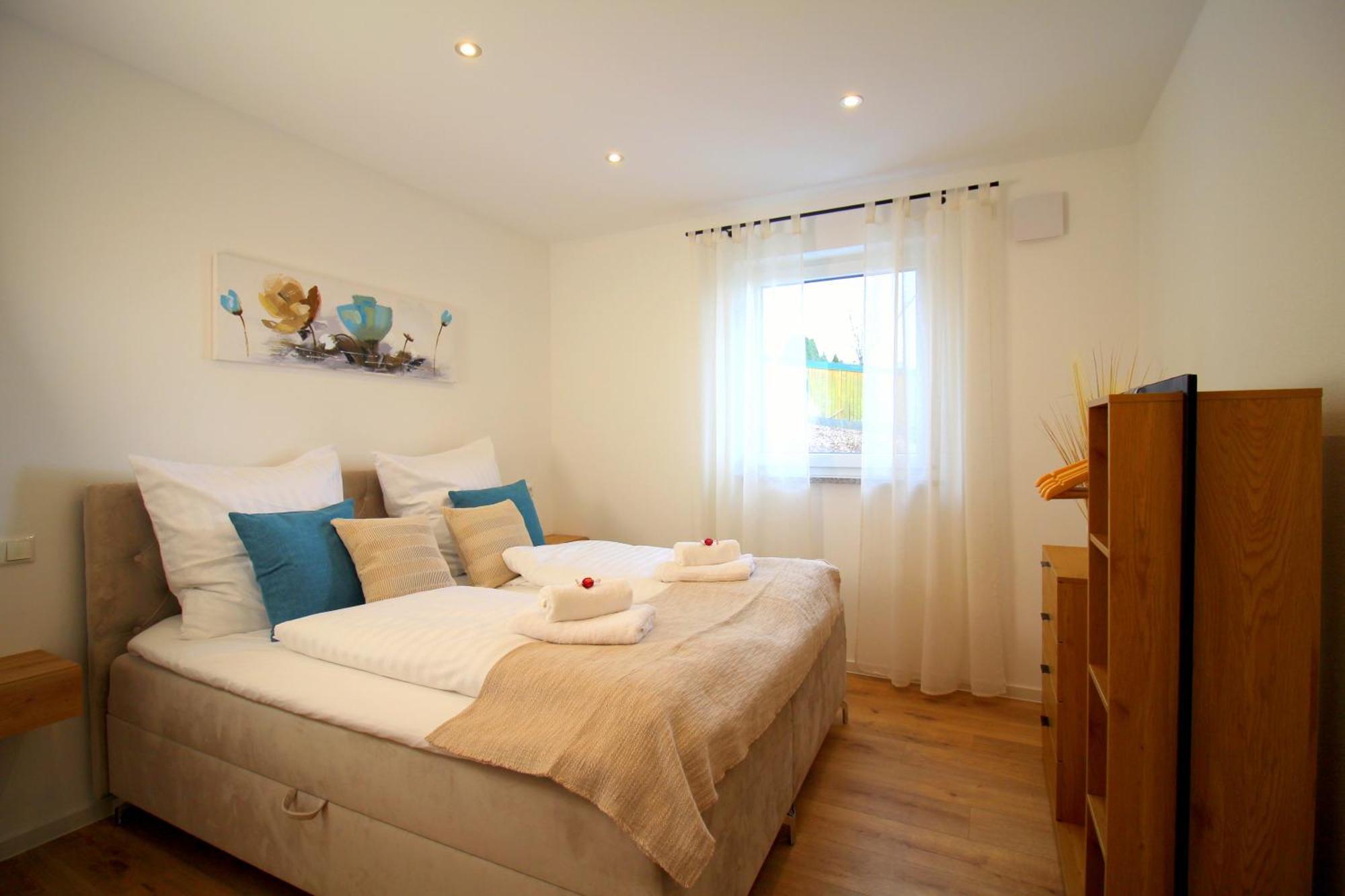 Apartment Mit Voll Ausgestatetter Kueche, Badewanne, Balkon, Parkplatz Vor Dem Haus, Ruhig Gelegen, Ada4 Kulmbach Bagian luar foto