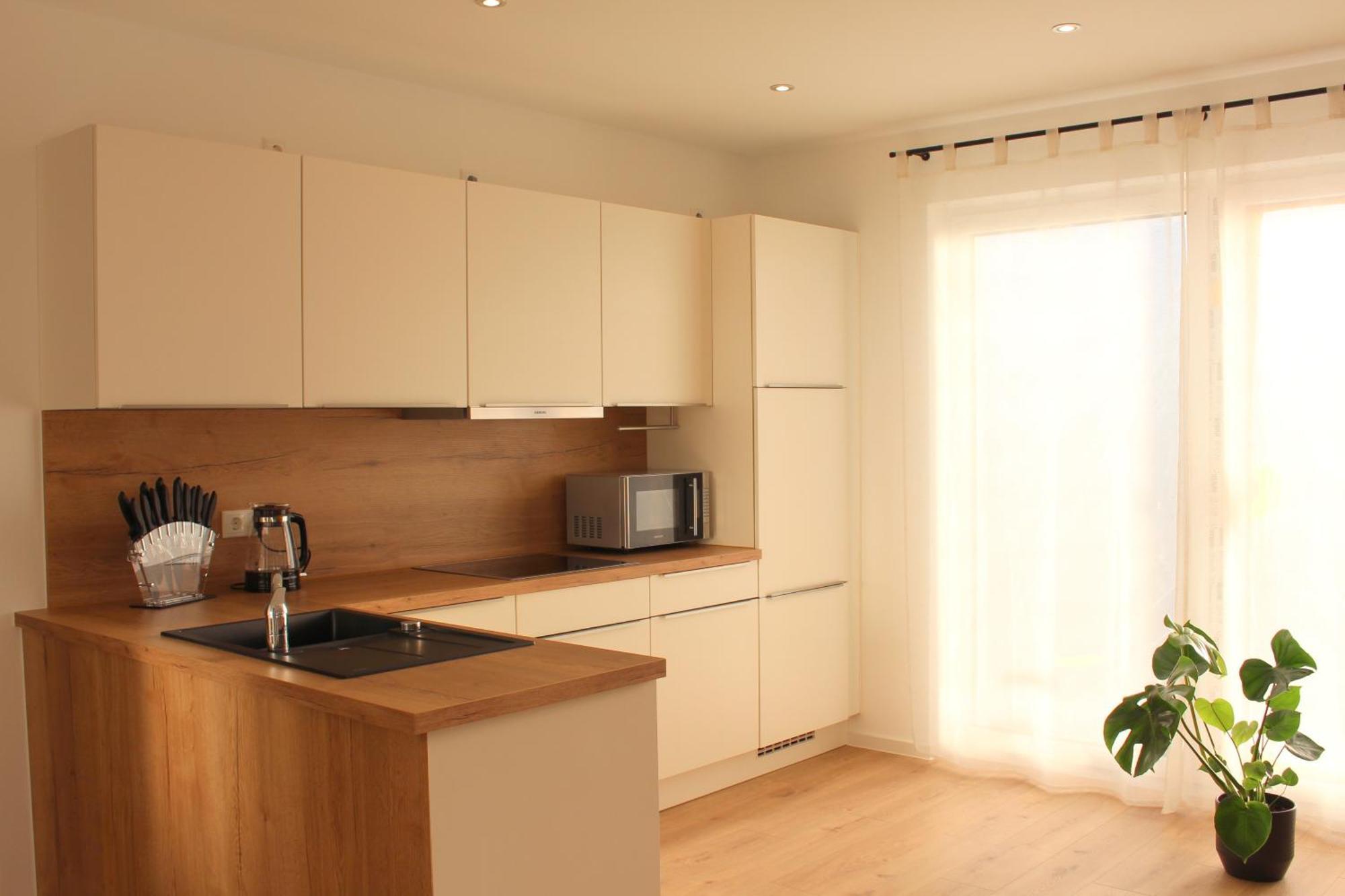 Apartment Mit Voll Ausgestatetter Kueche, Badewanne, Balkon, Parkplatz Vor Dem Haus, Ruhig Gelegen, Ada4 Kulmbach Bagian luar foto
