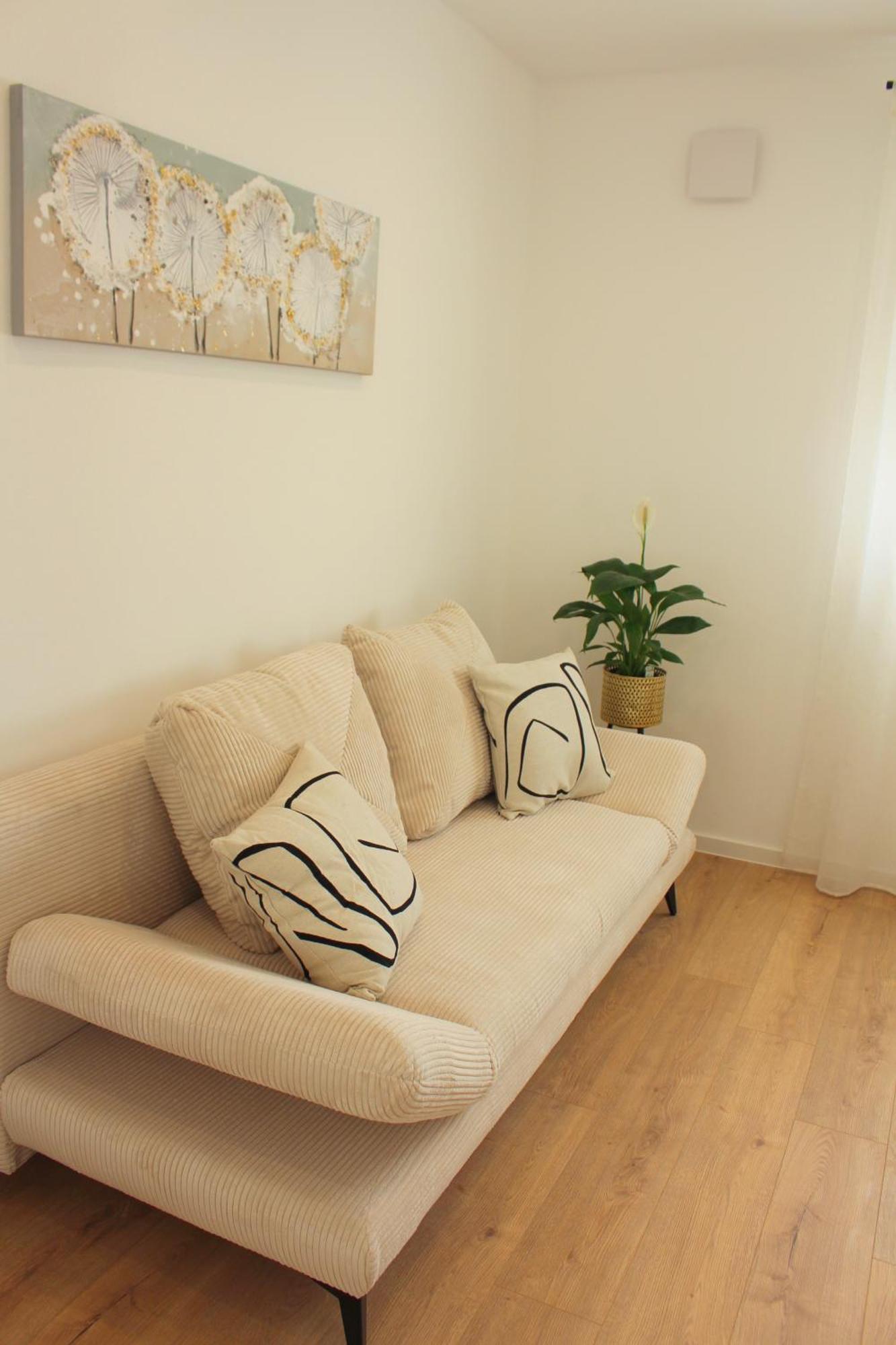 Apartment Mit Voll Ausgestatetter Kueche, Badewanne, Balkon, Parkplatz Vor Dem Haus, Ruhig Gelegen, Ada4 Kulmbach Bagian luar foto
