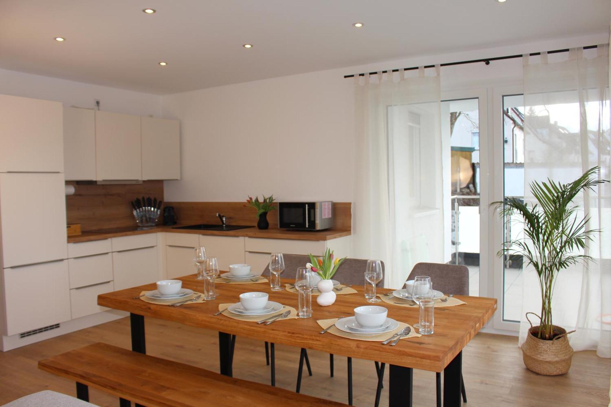 Apartment Mit Voll Ausgestatetter Kueche, Badewanne, Balkon, Parkplatz Vor Dem Haus, Ruhig Gelegen, Ada4 Kulmbach Bagian luar foto