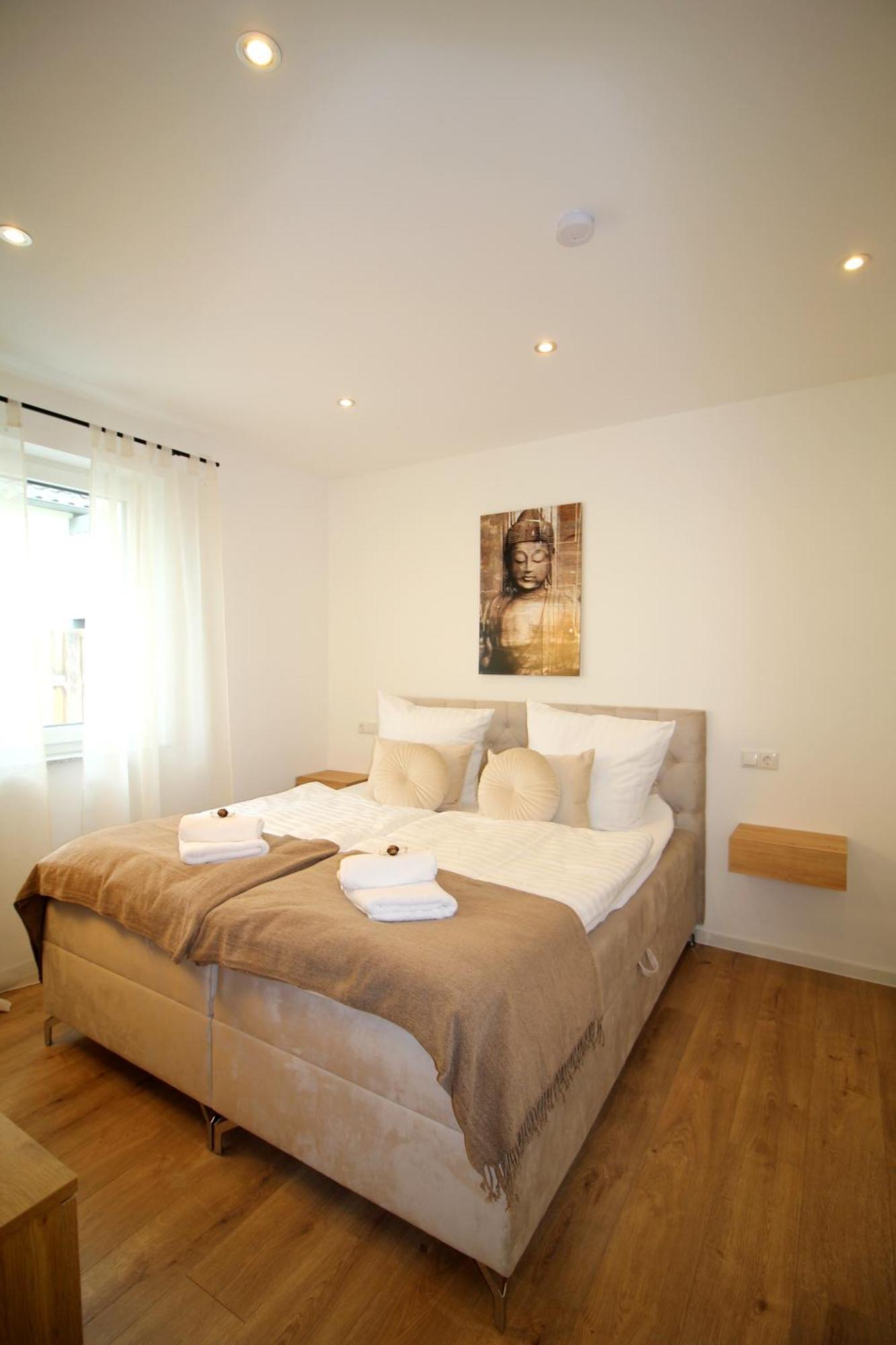 Apartment Mit Voll Ausgestatetter Kueche, Badewanne, Balkon, Parkplatz Vor Dem Haus, Ruhig Gelegen, Ada4 Kulmbach Bagian luar foto