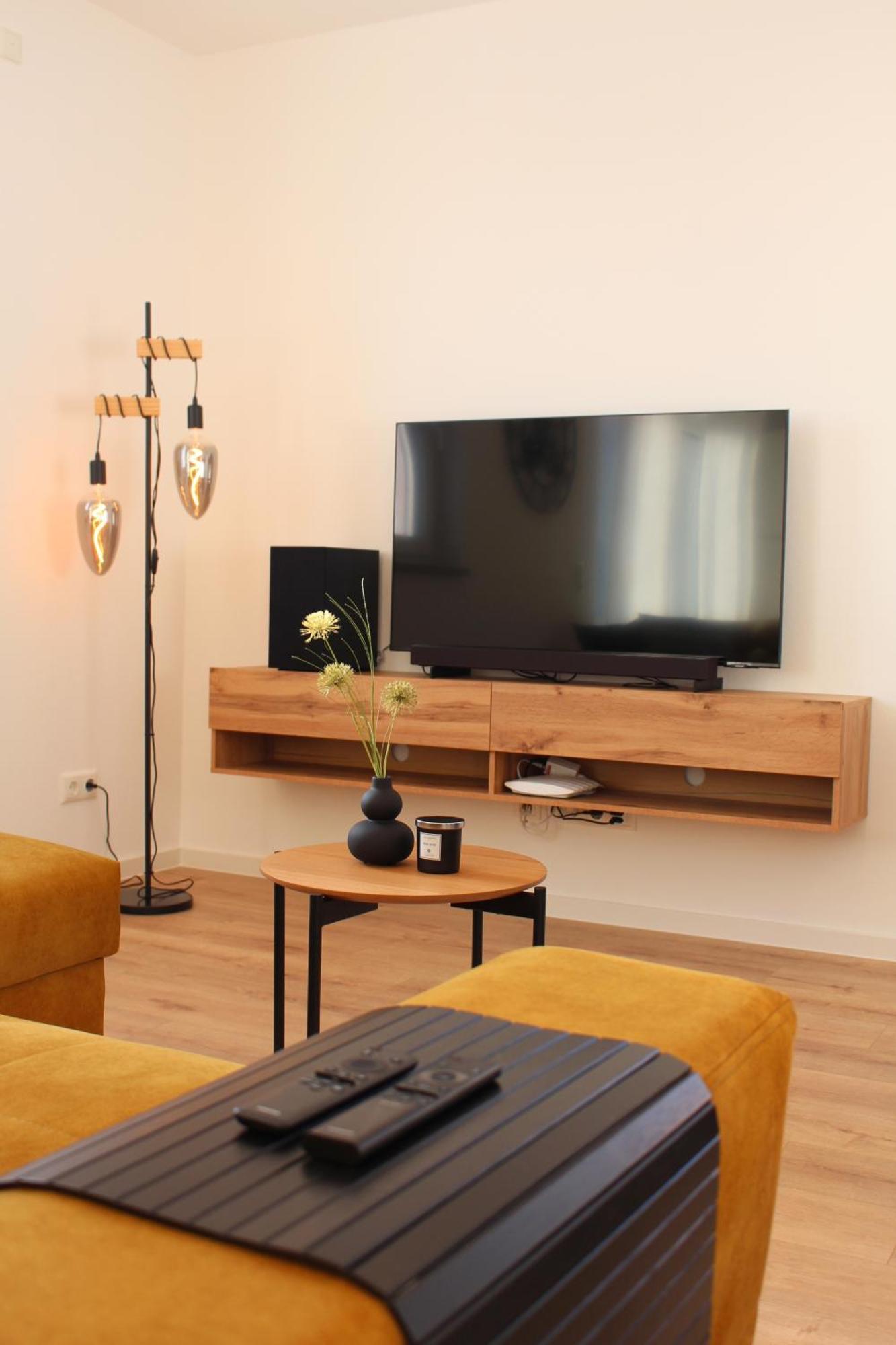 Apartment Mit Voll Ausgestatetter Kueche, Badewanne, Balkon, Parkplatz Vor Dem Haus, Ruhig Gelegen, Ada4 Kulmbach Bagian luar foto